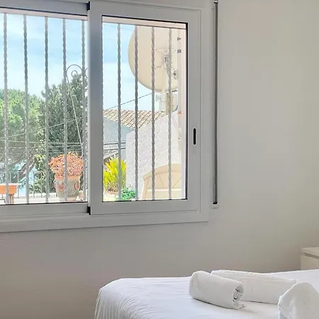 Apartamento Familiar En Canyelles Roses Exterior photo